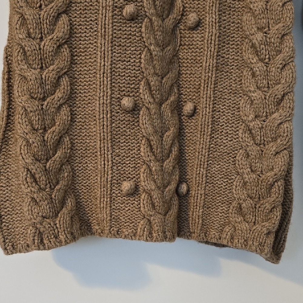 Old Navy V-Neck Cable Knit Sweater - Light Brown/Tan. Size XS - Picture 6 of 14